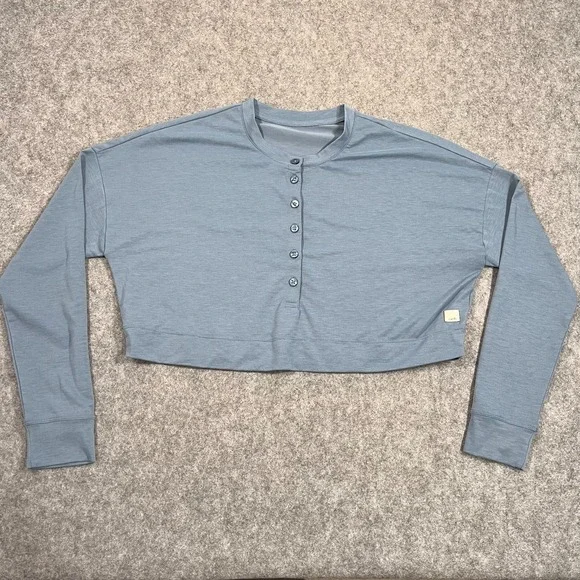 Vuori Dusty Blue Heather Avalon Henley Long Sleeve Crop Top Women's Size Small - Picture 1 of 5
